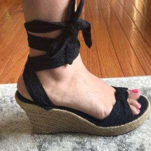 Tie Wedges
